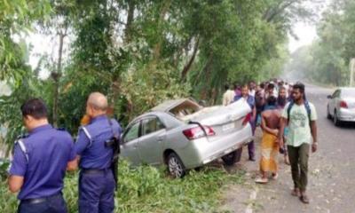 গোপালগঞ্জে প্রাইভেট কারের ধাক্কায় প্রাণ গেল ভ্যান চালকের