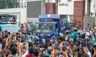 সচিবালয়ে ঢুকে শিক্ষার্থীদের বিক্ষোভ, শাহবাগ থানায় মামলায় ২৬ জন গ্রেপ্তার