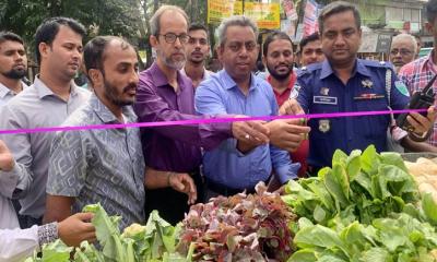 শ্রীমঙ্গলে শিক্ষার্থীদের উদ্যোগে ‘বিনা লাভের বাজার’ শুরু