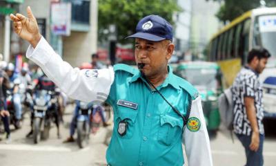 ট্রাফিক আইন লঙ্ঘনে ডিএমপির ৫২ লক্ষাধিক টাকা জরিমানা, ১৩৮১ মামলা