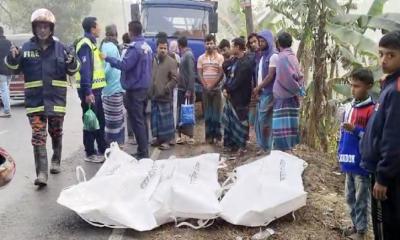 গাজীপুরে নিয়ন্ত্রণ হারিয়ে খালে পিকআপ, নিহত ৩