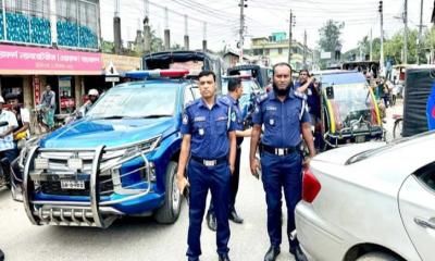 নড়াইলের সকল থানায় পুলিশের কার্যক্রম পুরোদমে চালু