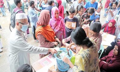 দুর্গত এলাকায় ২৫ ট্রাক ত্রাণ পাঠিয়েছে বৈষম্যবিরোধী ছাত্র আন্দোলন