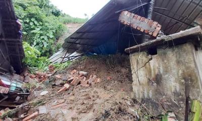 পাহাড়ধসের শঙ্কায় বান্দরবান ও রাঙ্গামাটিতে  মাইকিং, আতঙ্কে  পাহাড়ে বসবাসকারী বাসিন্দারা