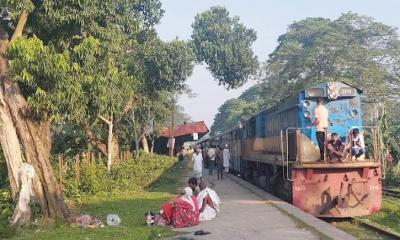 কিশোরগঞ্জে ট্রেনের ধাক্কায় একজন নিহত