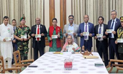 স্বাধীনতা দিবসে স্মারক ডাকটিকিট  অবমুক্ত করলেন প্রধানমন্ত্রী