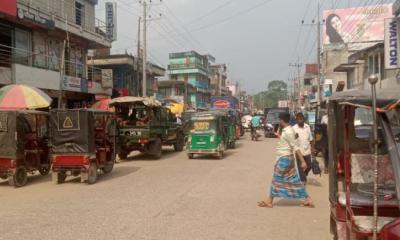 খাগড়াছড়িতে ইউপিডিএফের সড়ক অবরোধ চলছে