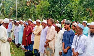 নান্দাইলে সাংবাদিকের মায়ের মৃত্যু,পারিবারিক কবরস্থানে দাফন