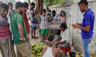 কালাইয়ে তীব্র গরমে বাড়ছে তালের চাহিদা