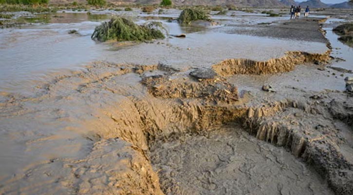 সুদানে বাঁধ ভেঙে ৬০ জনের মৃত্যু