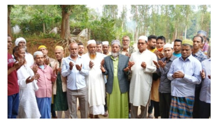 দক্ষিণ জেলা বিএনপি পদ ফিরে পাওয়ায় দোয়া মাহফিল