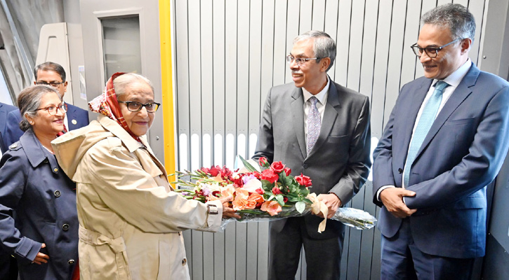 জাপান থেকে যুক্তরাষ্ট্র পৌঁছেছেন প্রধানমন্ত্রী