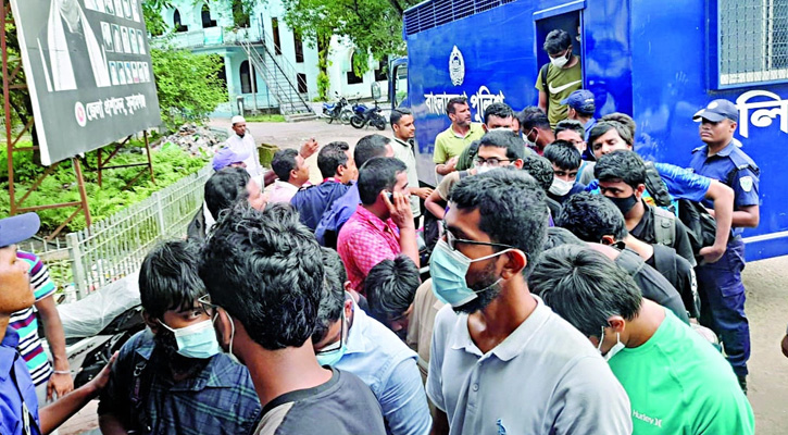 টাঙ্গুয়ার হাওরে গ্রেপ্তার হওয়া ৩২ শিক্ষার্থীর জামিন