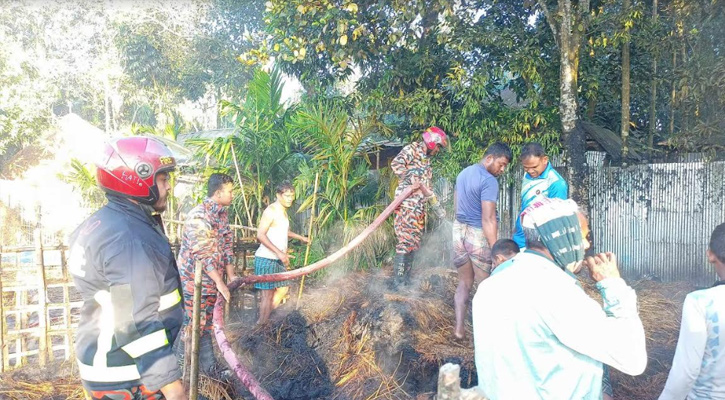 হাতীবান্ধায় দুর্বৃত্তের আগুনে পুড়ল ৭ বিঘা জমির ধান