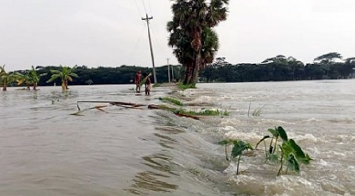 আখাউড়ায় কমতে শুরু করেছে বন্যার পানি