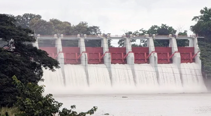 ৫ ঘণ্টা পর খুলে দেয়া হলো কাপ্তাই বাঁধের জলকপাট