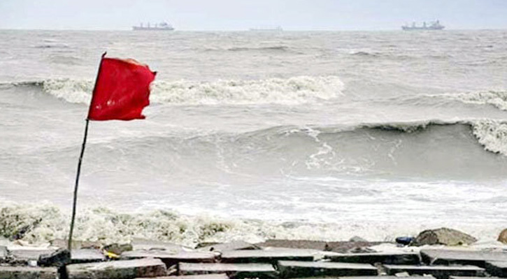 সমুদ্রবন্দরে ৩ নম্বর সতর্ক সংকেত, ঝোড়ো বৃষ্টির আভাস ৯ অঞ্চলে