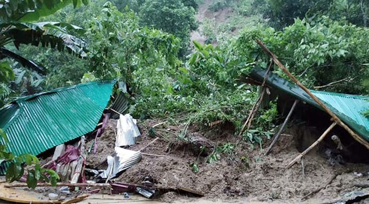 কক্সবাজারে পাহাড়ধসে দুই পরিবারের মোট ছয়জনের মৃত্যু