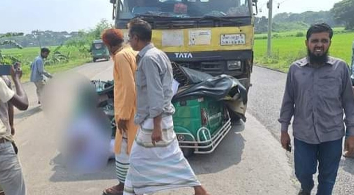 নরসিংদীতে ট্রাক-সিএনজি‍‍ সংঘর্ষে নিহত ৬