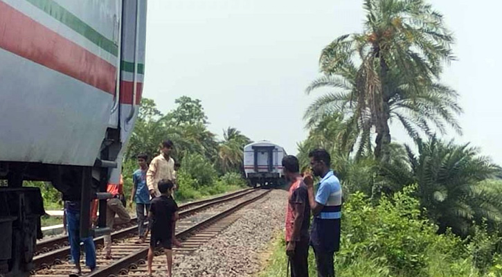 রাজশাহীর সঙ্গে সারা দেশের রেল যোগাযোগ স্বাভাবিক