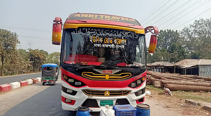 চলন্ত বাসে ডাকাতি ও শ্লীলতাহানির ঘটনায় তিন দিন পর মামলা