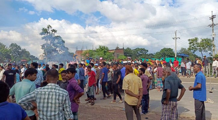 গাজীপুরে শ্রমিকদের মহাসড়ক অবরোধ