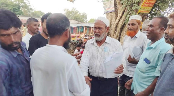 নিয়ামতপুরে বিএনপির এমপি প্রার্থী মোস্তাফিজুর রহমানের গণসংযোগ ও লিফটের বিতরণ