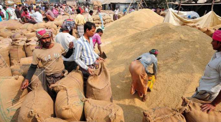 সরকার নির্ধারিত দর পাচ্ছেন না অনেক কৃষক