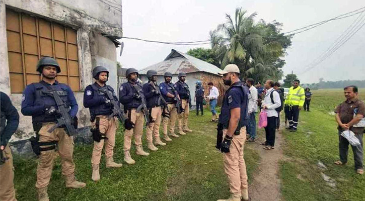 রূপগঞ্জে জঙ্গি আস্তানা সন্দেহে বাড়ি ঘেরাও