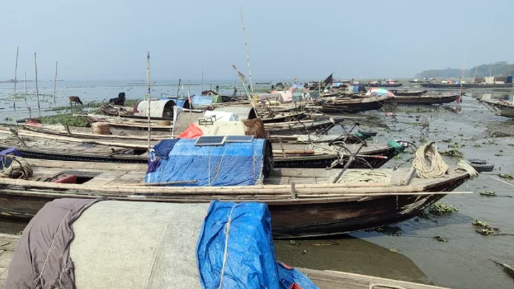 মধ্যরাত থেকে পদ্মা-মেঘনায় দুই মাস মাছ ধরা নিষিদ্ধ