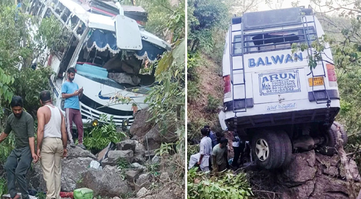 কাশ্মিরে বন্দুকধারীদের হামলার পর বাস খাদে, নিহত ৯ তীর্থযাত্রী