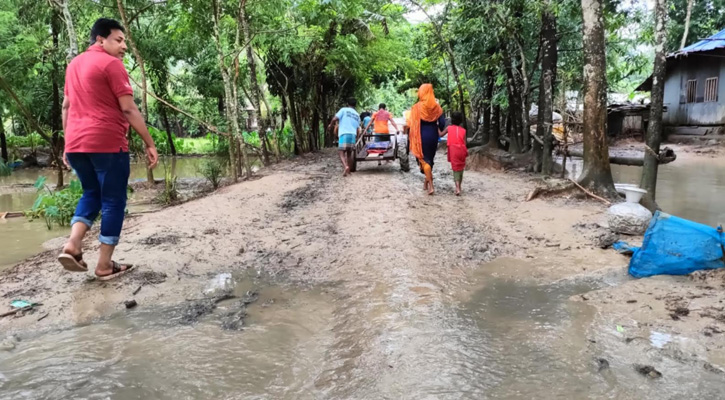 স্বাধীনতার ৫৩ বছরেও পাকা হয়নি কাঁচা রাস্তা