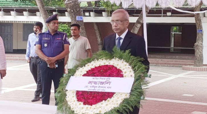 বঙ্গবন্ধুর প্রতি শ্রদ্ধা নিবেদন প্রধানমন্ত্রীর প্রেস সচিবের