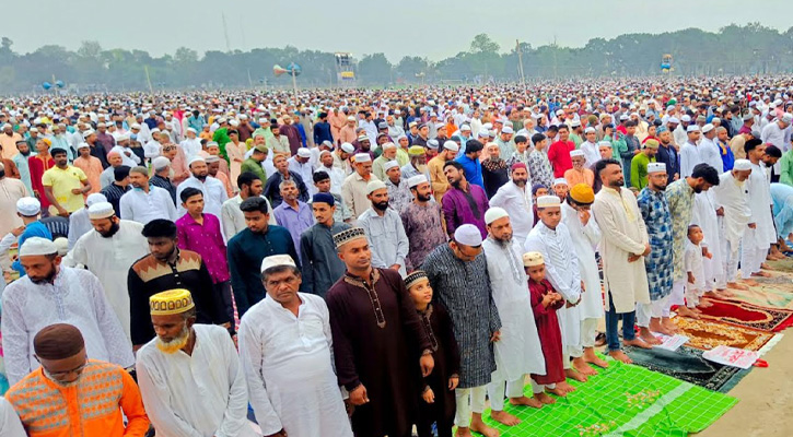 ৩ লাখ মুসল্লির অংশগ্রহণে গোর-এ শহীদ ময়দানে ঈদ জামাত