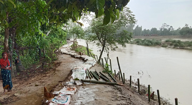 ঝিনাইগাতীর মহারশি নদী এখন মরণ ফাঁদ