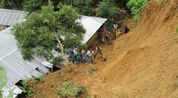 কক্সবাজারে পাহাড় ধসে শিশুসহদুইজনের মৃত্যু