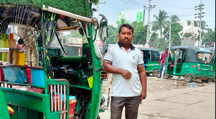 পলাশে সিএনজি চালকের ফ্রি সেবা, খুশি যাত্রীরা