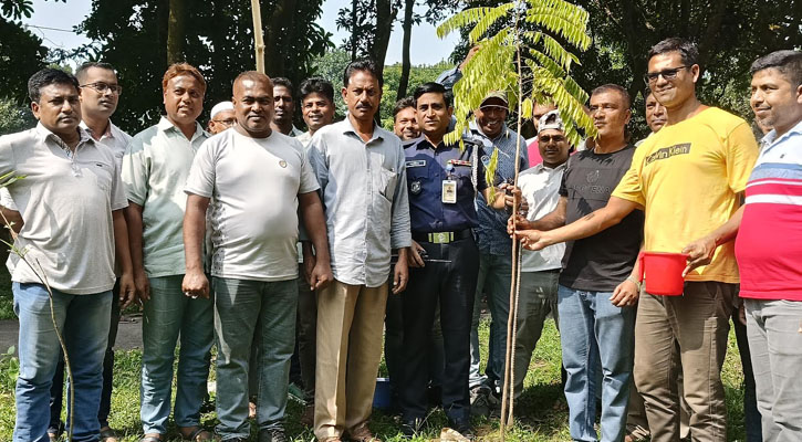 যুবদলের ৪৬ তম প্রতিষ্ঠা বার্ষিকী উপলক্ষে মাদারগঞ্জে বৃক্ষ রোপণ কর্মসূচী