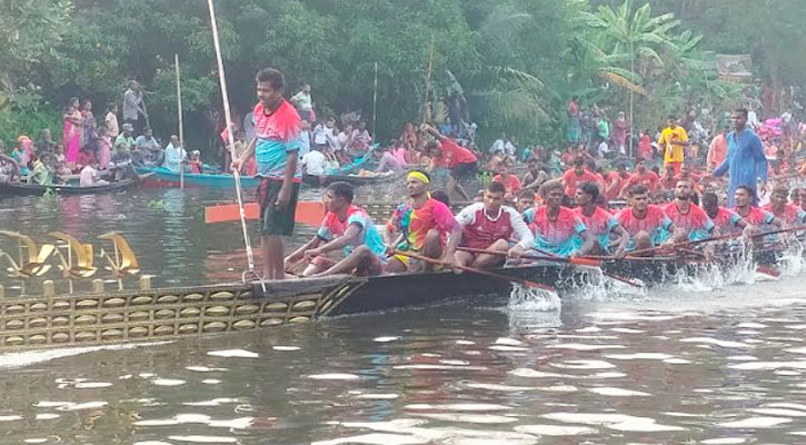 কোটালীপাড়ায় তিন দিনের নৌকা বাইচ শুরু