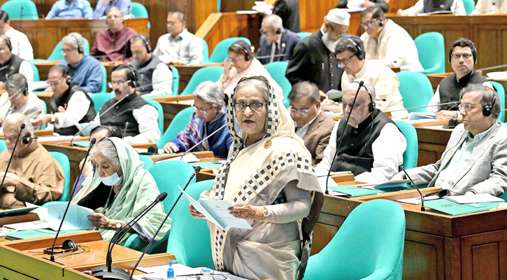 উন্নত দেশগুলো থেকে সমরাস্ত্র ক্রয় চলমান রয়েছে: প্রধানমন্ত্রী