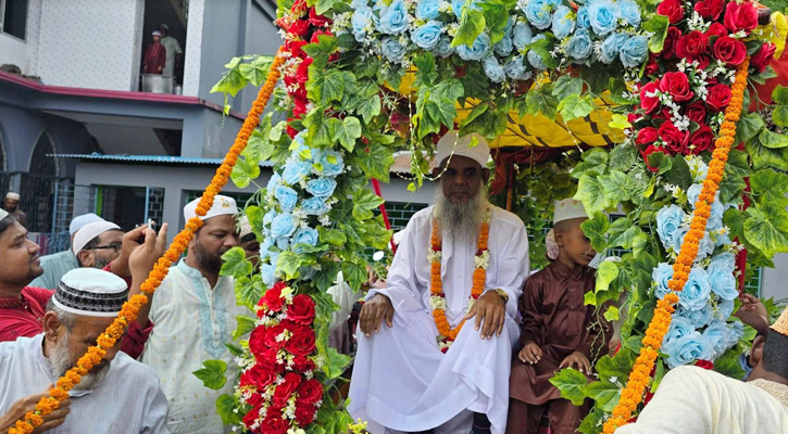 ৩৫ বছর ইমামতি; ঘোড়ার গাড়িতে ইমামের রাজকীয় বিদায়