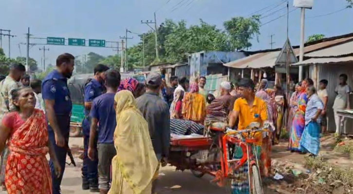 ঘোড়াশাল সড়কে সিএনজি উল্টে নারী যাত্রী নিহত