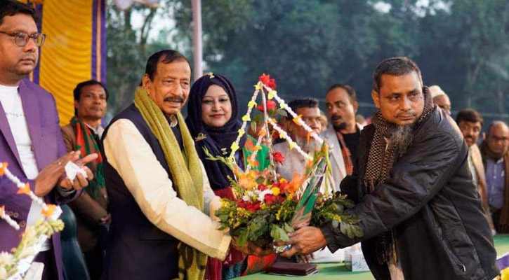 সমাজকল্যাণমন্ত্রীর হাতে ফুল দিয়ে লাঙ্গল ও ঈগলের ২৫০০ নেতাকর্মীর নৌকায় যোগদান