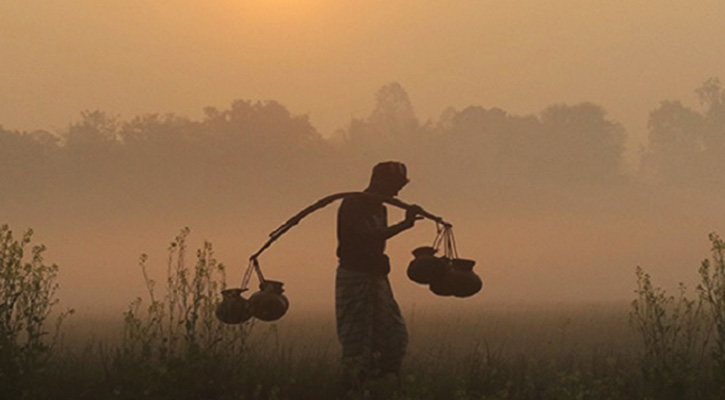 ধেয়ে আসছে শৈত্যপ্রবাহ